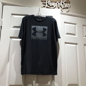 Under Armour Men's Black T-Shirt